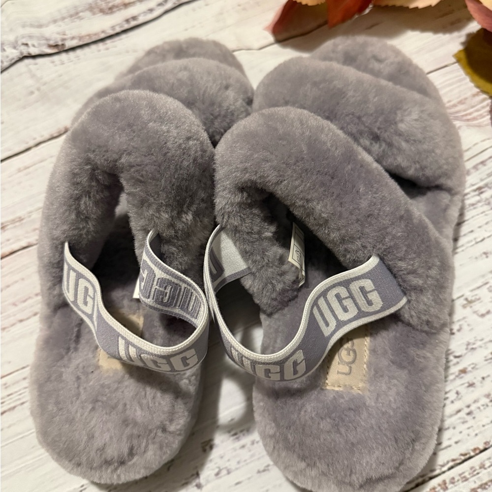 Pre-loved | UGG Womens Soft Gray Slingback Slippers | 7